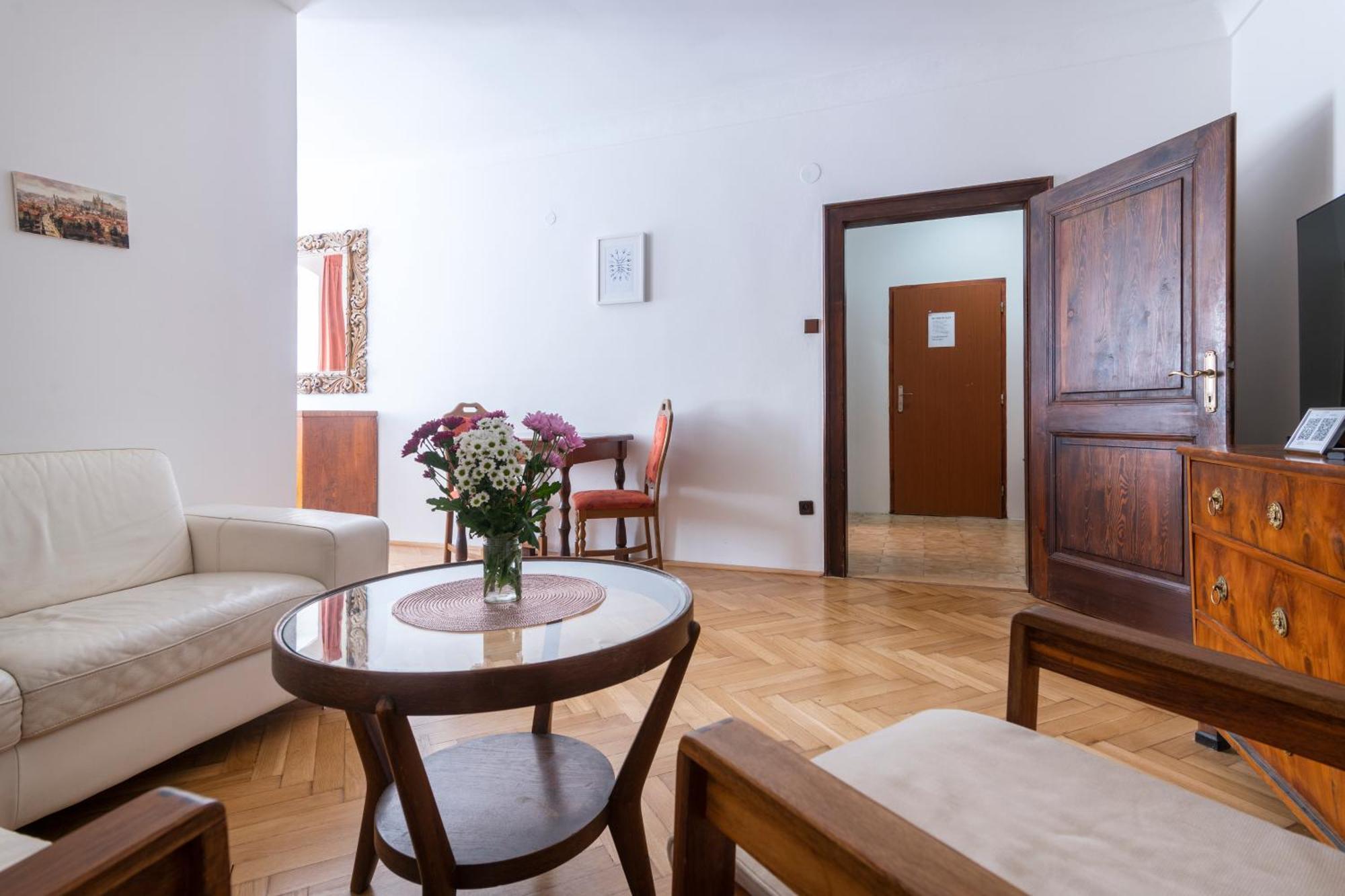 Historic Spirit At Studio Under The Prague Castle 외부 사진